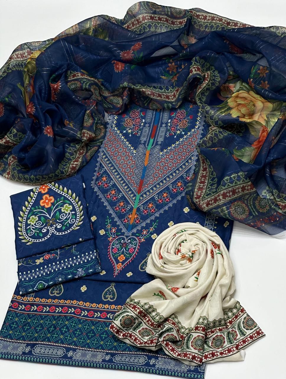 3 piece Swiss Jacquard lawn suit (unstitched)2