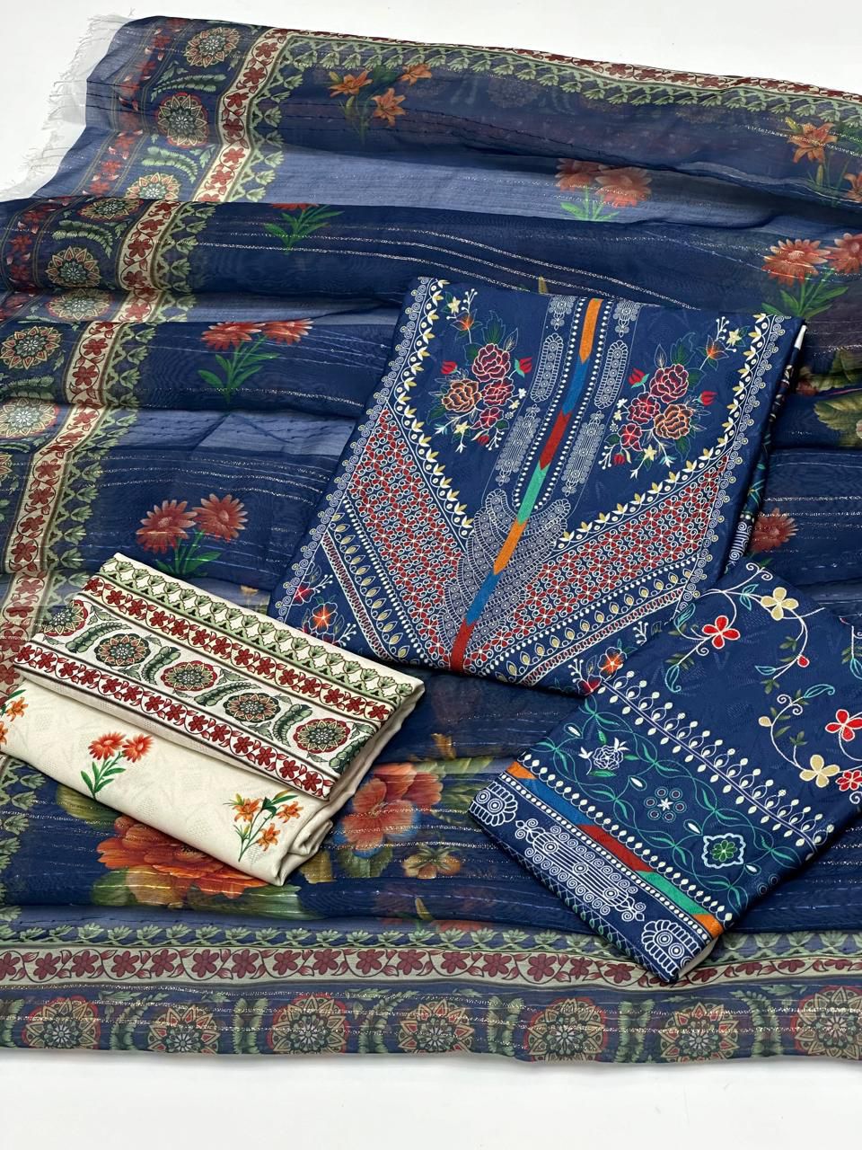 3 piece Swiss Jacquard lawn suit (unstitched)2